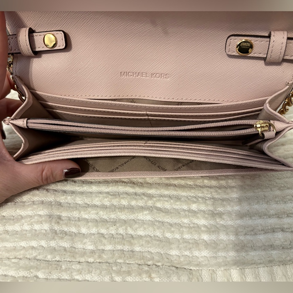 Michael Kors Blush Pink Wallet with Detachable Crossbody Chain Strap - Like New - Picture 6 of 8